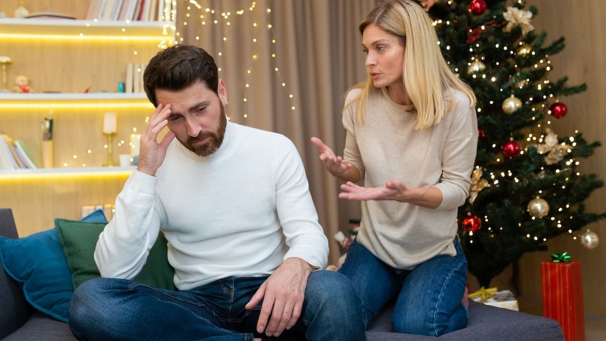 'AITA for wanting to break up with fiancé if he spends Christmas with his daughter and ex?' UPDATED 2X