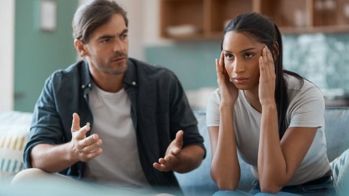 Woman doesn't want to include teen niece at Christmas, husband says she's 'selfish.'