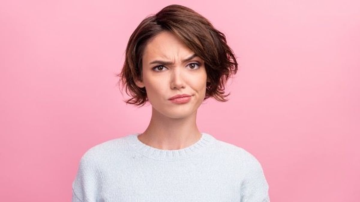 Woman 'tricks' BF's daughter into eating bread crusts; BF says 'don't parent her.'