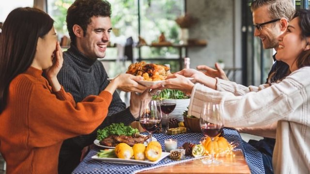 Here are the most passive aggressive things you can bring to Thanksgiving this year.