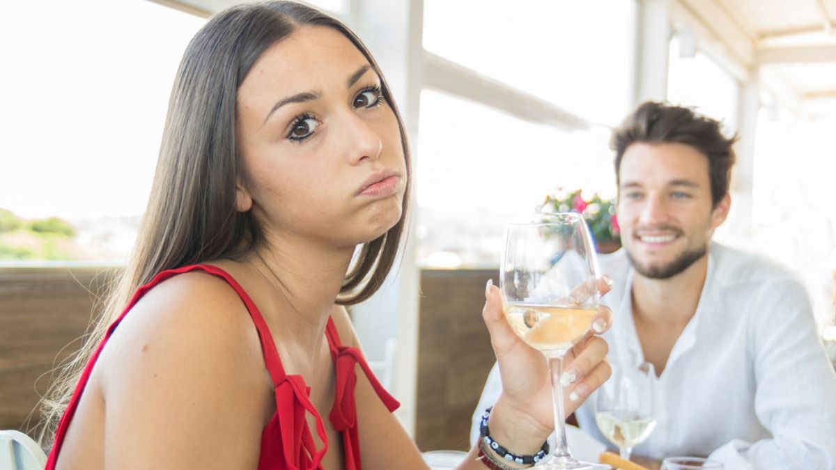 Woman is so 'embarrassed' of how BF dresses she contemplates breaking up with him, asks AITA?