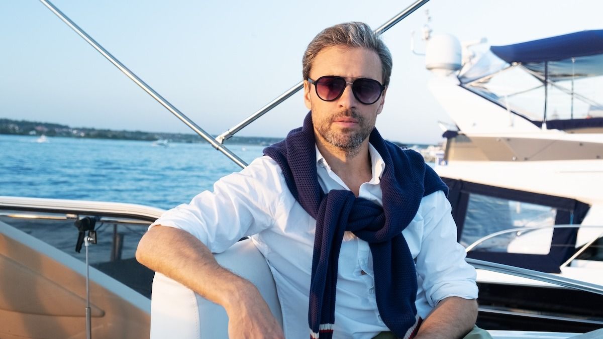 Man keeps his millionaire status a secret from wife, family, and friends. AITA? UPDATED. Q&A included.
