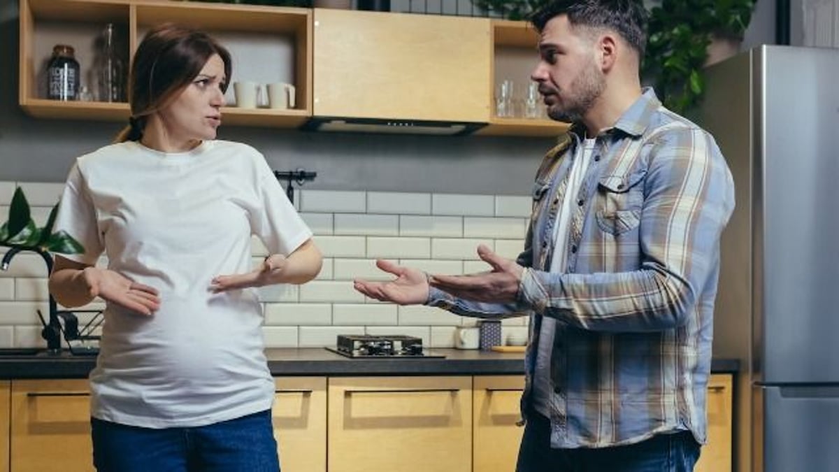 Man refuses to give money to pregnant ex-GF until he's sure the baby is his. 'AITA?' UPDATE