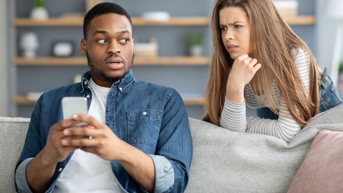 'My husband's new female friend sent him a text that gave me the ick. Am I being paranoid?' UPDATED
