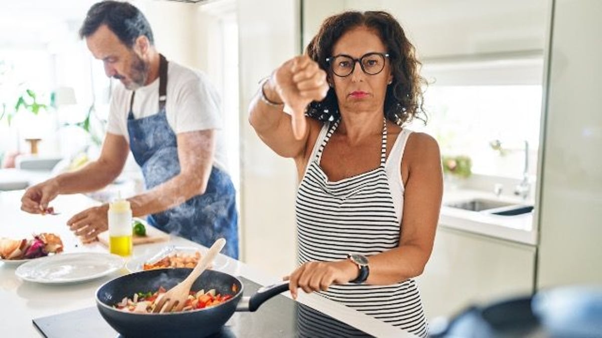 Man's in-laws refuse to eat his 'pretentious' Thanksgiving dinner; family is divided.