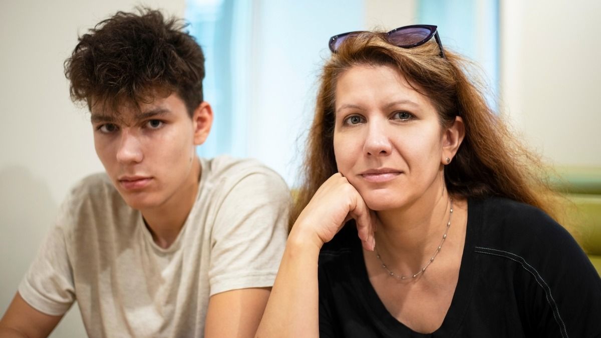 Stepmom refuses to let son borrow $3,000 guitar for school, 'ruins' his freshman year. AITA?