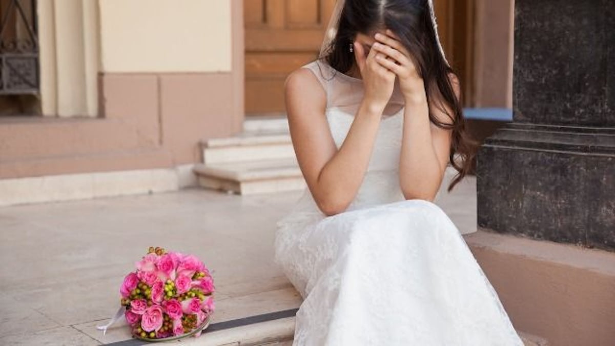 Man leaves bride at the altar when woman yells, 'I object,' niece calls him out. AITA?