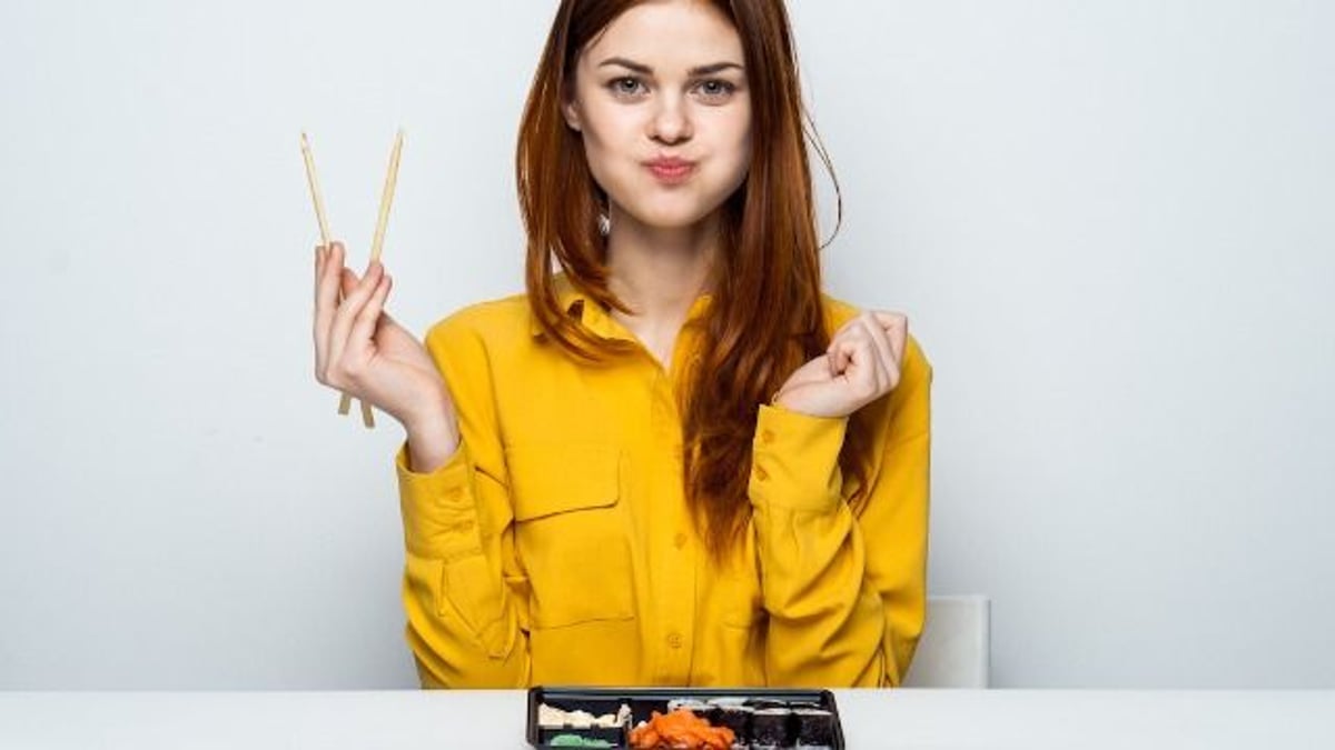Woman uses chopstick wrong, SIL calls her out, she snaps back 'I'll eat how I want.'