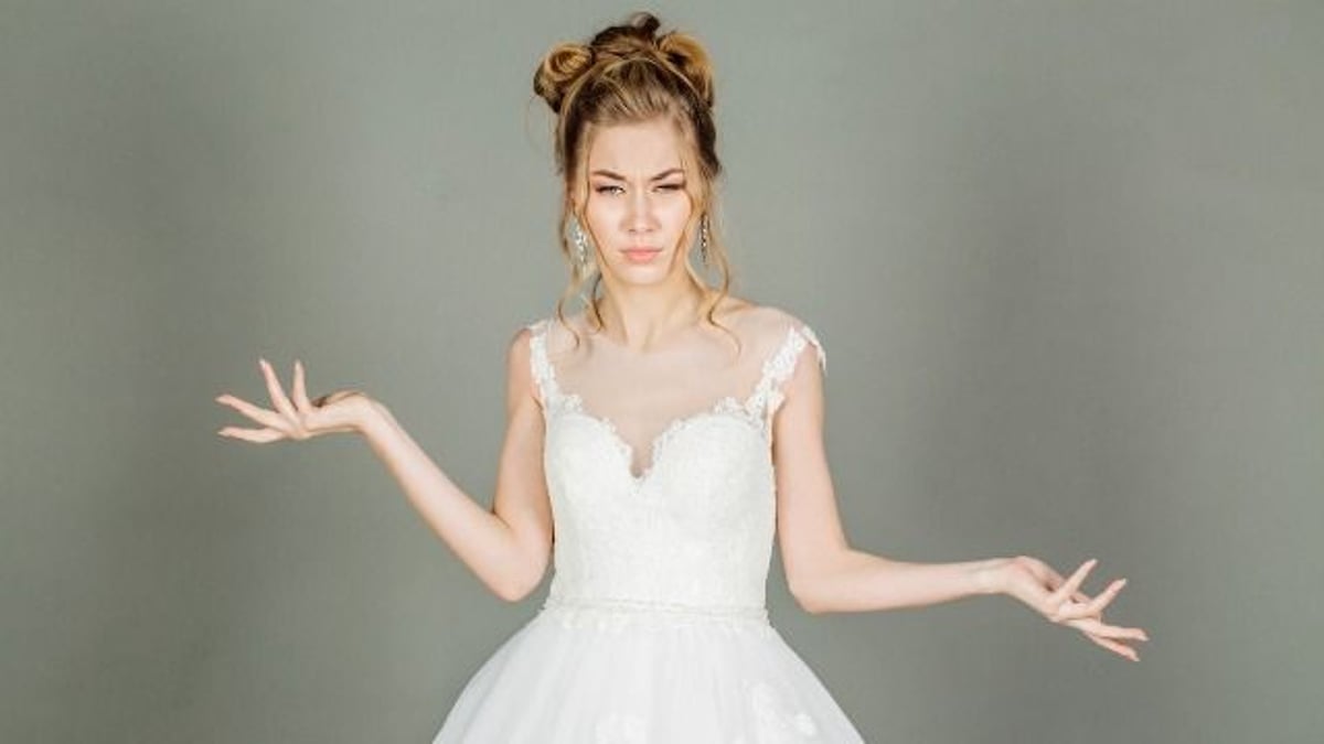 'AITA for refusing to pay for my sister’s wedding dress after she