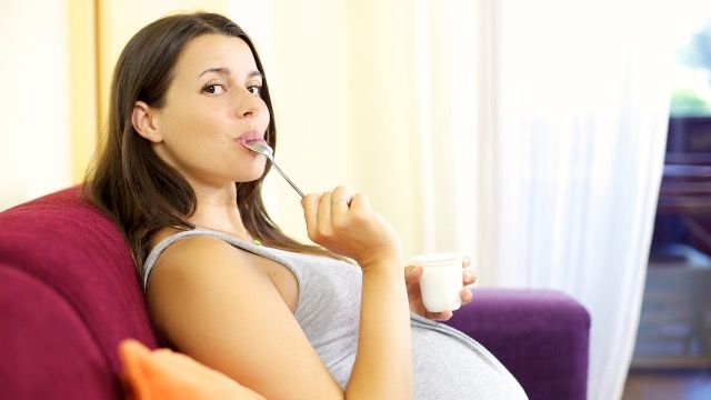 15 women share the weirdest pregnancy cravings they've ever had.