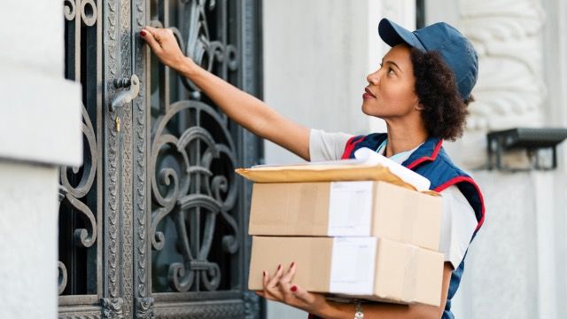 16 postal workers share the weirdest ways that people have answered their doors.