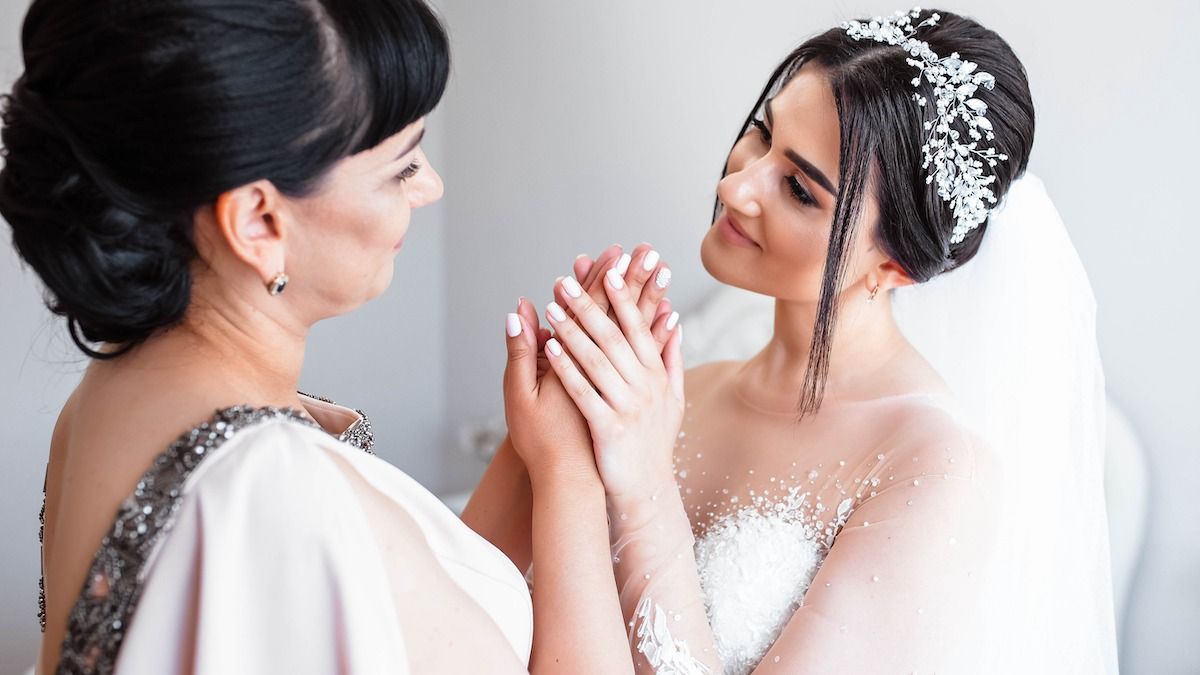 Mom refuses to give family heirloom ring to daughter because she doesn