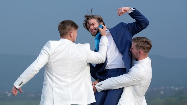 Bride bans brother from wedding after he attempts post-elopement 'wedding photos.'
