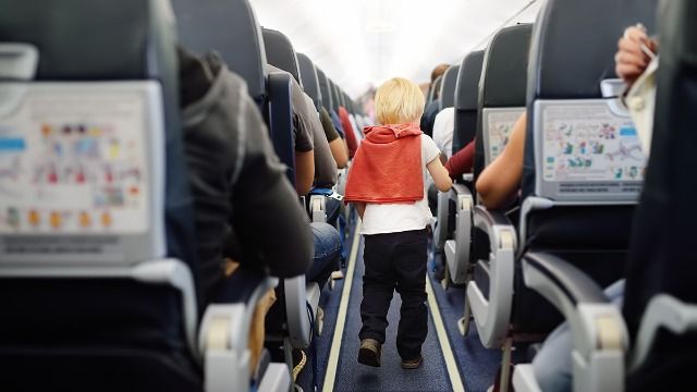 Guy shares story of entitled parent losing it when told to control his kid on plane.