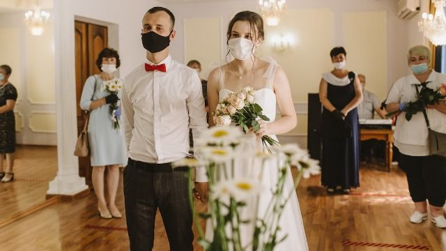 'Germaphobic' bride writes poem for triple-tested guests to 'resist the urge.'