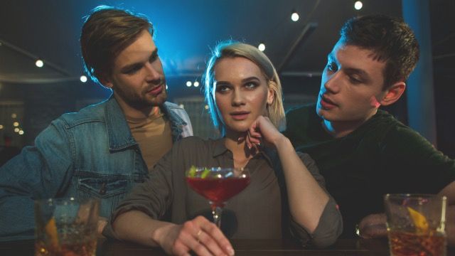 Man asks if he was wrong to kick woman out of friend group for not dating him.