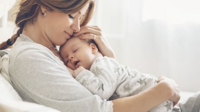 Man snaps at wife with post-partum over comments about baby's looks, 'stop projecting.'