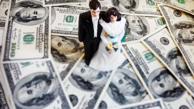 Parents 'destroy' daughter's dream wedding plan; tell her to pay for the one they want.