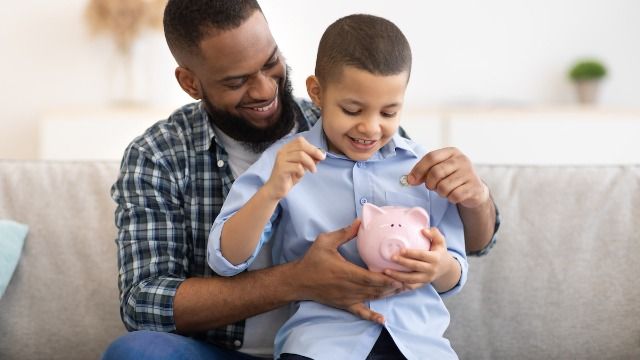 Struggling single dad cries when son shares why he has been saving up his money.