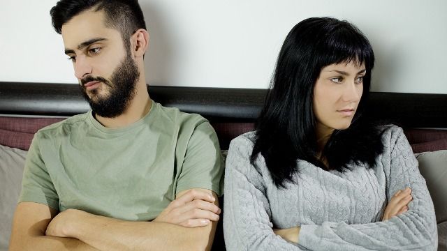 Woman asks for advice on how to split expenses with boyfriend who owns apartment.