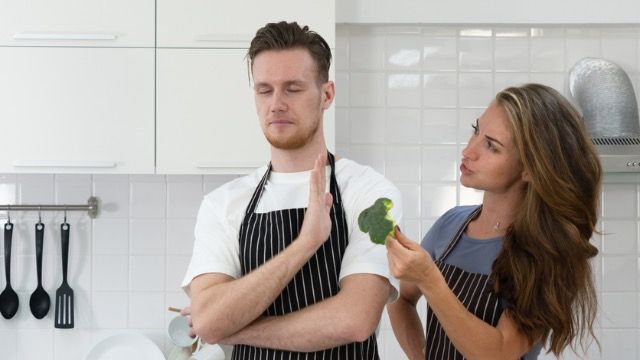 Wife wants family to be vegetarian but husband refuses and demands she make him meat.