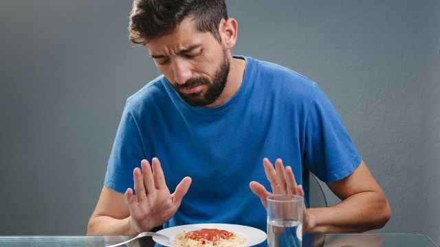 Woman calls BF a 'baby' for not wanting to eat salt because of high blood pressure.