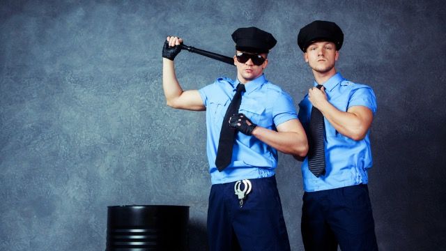Woman asks if she was petty to mock ex with a cop photoshoot after he calls police.