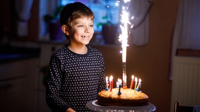 Woman isn't invited to stepson's birthday, so she refuses to pay for cake.