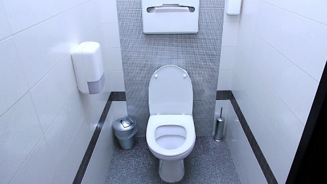 Woman asks if she was wrong to out transphobic coworker; 'Why would you even say that?'