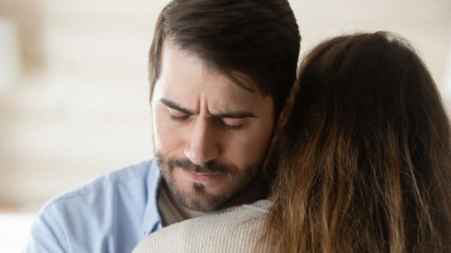 Woman Begs Boyfriend To Promise That He Would Choose Her Over His Late Wife Aita Someecards 5021