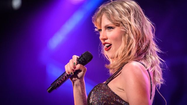 Woman wants to sell 'friend's' Taylor Swift ticket to get back at her. AITA?